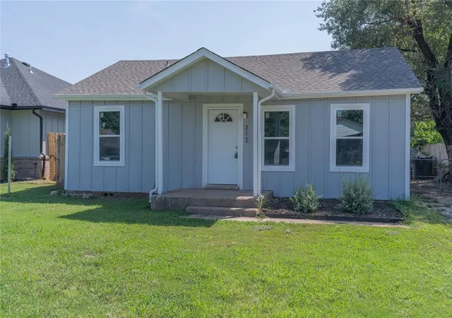 Homes for sale in Oklahoma City, OK | 312 Se 45th St, Oklahoma City, OK 73129 | MLS# 1191106