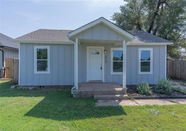 Homes for sale in Oklahoma City, OK | 312 Se 45Th St, Oklahoma City, OK 73129 | MLS# 1191106