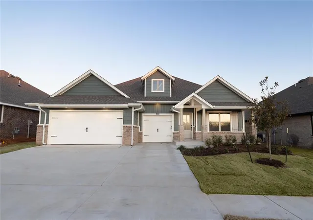 2nd image of 3104 Flycatcher Ln, Yukon, OK 73099 | MLS# 1191117