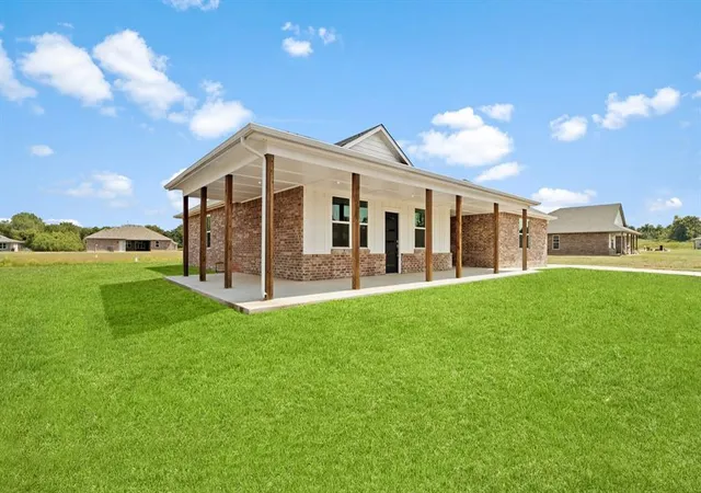 Photo 2 of Single family home for sale at 112 Olde Mill Rd, Jones, OK 73049 | MLS# 1191294 | Listing updated on 2025-11-16