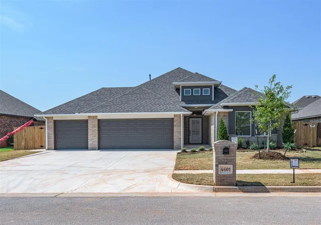 Homes for sale in Mustang, OK | 4601 Hidalgo Ave, Mustang, OK 73064 | MLS# 1191328