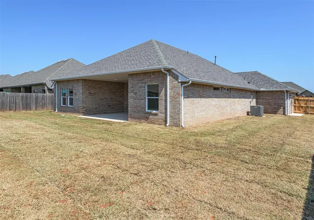 Homes for sale in Mustang, OK | 4601 Hidalgo Ave, Mustang, OK 73064 | MLS# 1191328