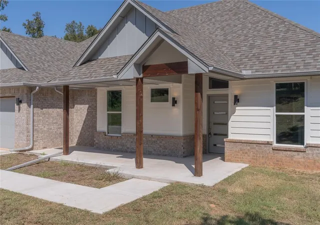 Photo 4 of Single family home for sale at 21301 SE 103rd Street, Newalla, OK 74857 | MLS# 1191483 | Listing updated on 2025-12-03