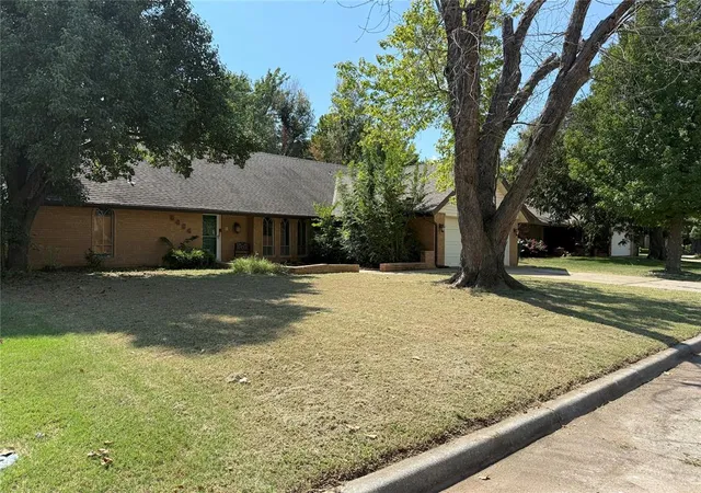 2nd image of 6404 Brentford Ter, Oklahoma City, OK 73132 | MLS# 1191551