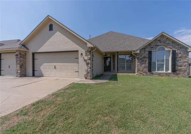 1st image of 3817 Kindle Ln, Norman, OK 73072 | MLS# 1191652