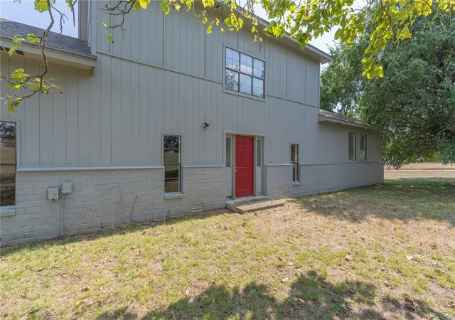 5th image of 900 N Harrah Rd, Harrah, OK 73045 | MLS# 1191657