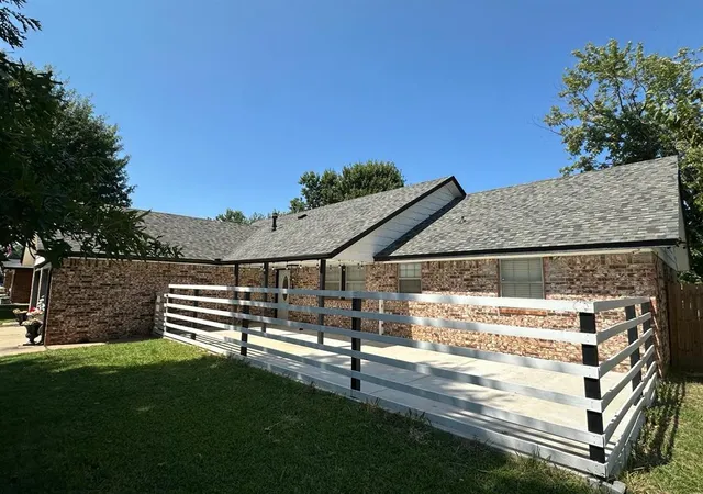 2nd image of 1035 W Windsor Way, Mustang, OK 73064 | MLS# 1191697