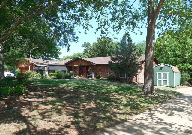 2nd image of 5324 W Country Club Dr, Stillwater, OK 74074 | MLS# 1191852