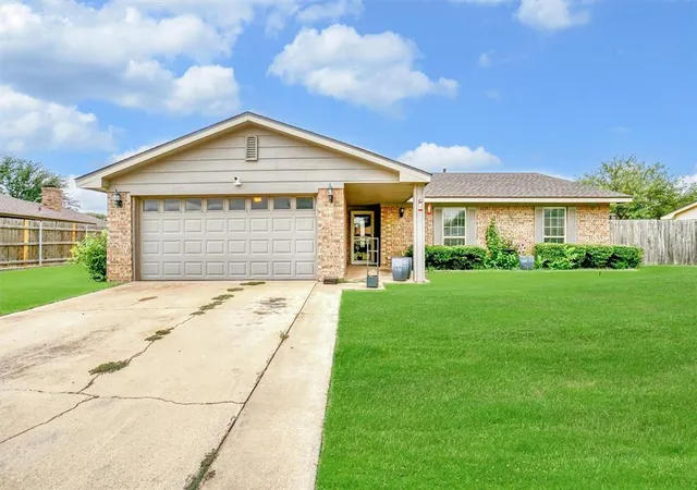 Photo 1 of Single family home for sale at 3509 E Prairie Dr, Altus, OK 73521 | MLS# 1191997 | Listing updated on 2026-02-01