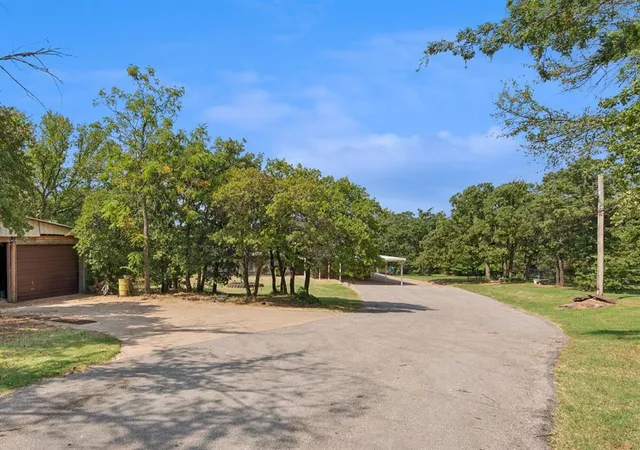 Photo 3 of Single family home for sale at 12721 Three Oaks Dr, Jones, OK 73049 | MLS# 1192045 | Listing updated on 2025-12-06