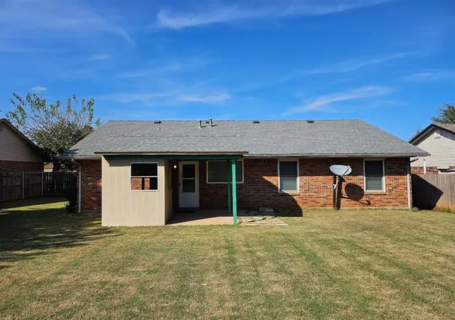 3rd image of 1728 Se 8Th St, Moore, OK 73160 | MLS# 1192426