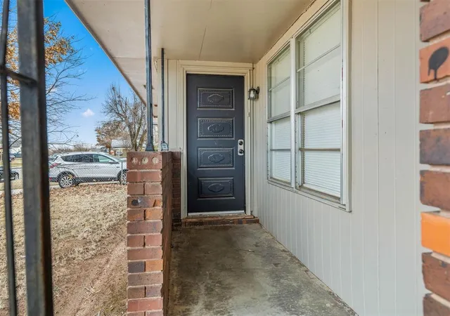 2nd image of 344 Nw 65th St, Lawton, OK 73505 | MLS# 1192474