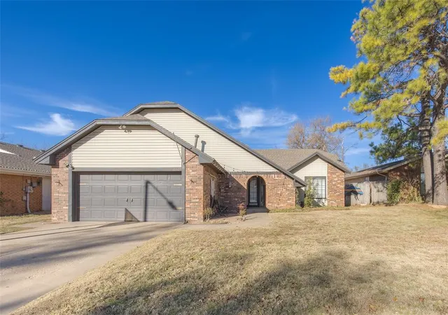 2nd image of 10329 Kendal Ave, Yukon, OK 73099 | MLS# 1192548