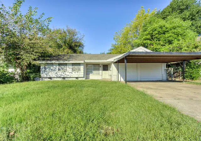 1st image of 833 S Scott St, Oklahoma City, OK 73115 | MLS# 1192571