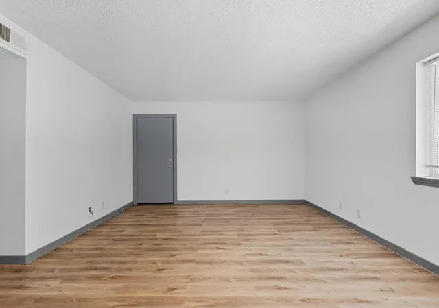 5th image of 6617 S Zunis Ave #2701, Tulsa, OK 74136 | MLS# 1192733
