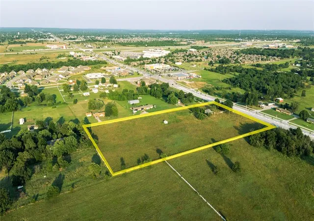 2nd image of 12525 E 116th North St, Collinsville, OK 74021 | MLS# 1192741