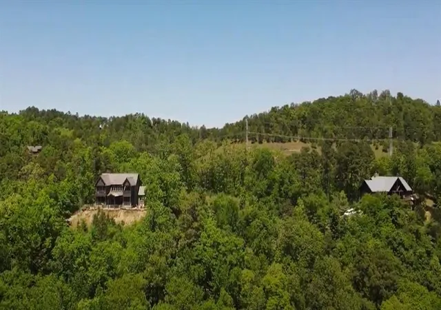 3rd image of 546 Split Creek Ln, Broken Bow, OK 74728 | MLS# 1192775