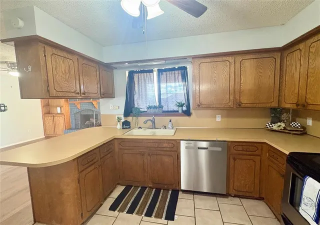 4th image of 6110 Sw Oak Cliff Ave Ave, Lawton, OK 73505 | MLS# 1192915