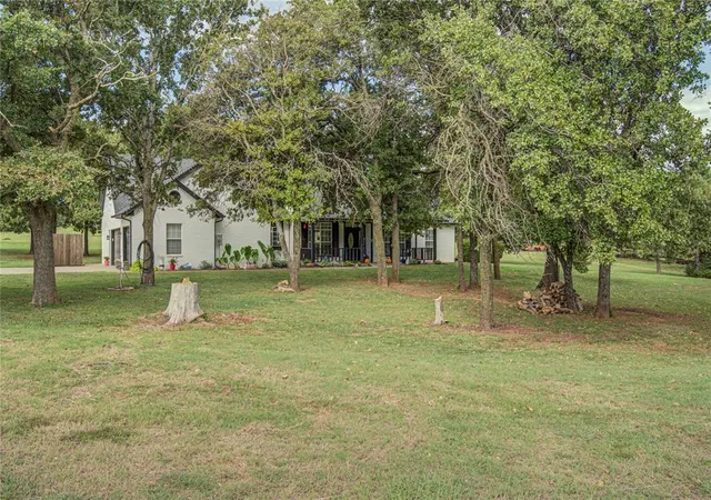 Photo 4 of Single family home for sale at 2819 Seagull Way, Blanchard, OK 73010 | MLS# 1193004 | Listing updated on 2025-10-24