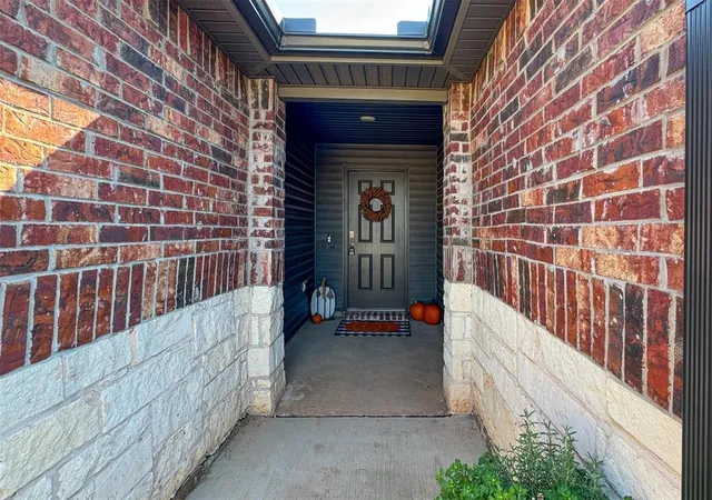 2nd image of 14212 S Babbling Brook Dr, Piedmont, OK 73078 | MLS# 1193057