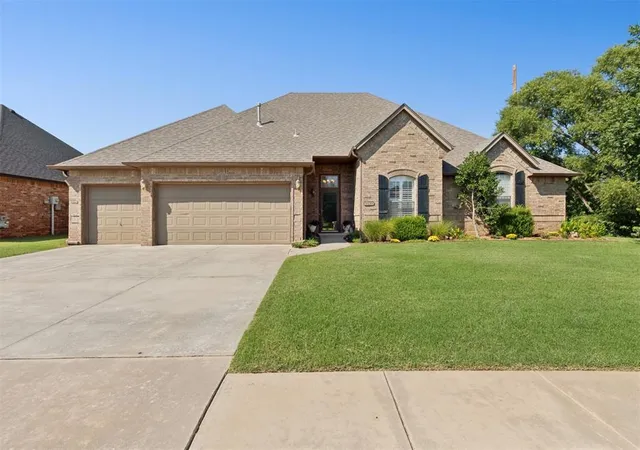 Photo 1 of Single family home for sale at 1017 Justin Dr, Yukon, OK 73099 | MLS# 1193089 | Listing updated on 2025-12-14