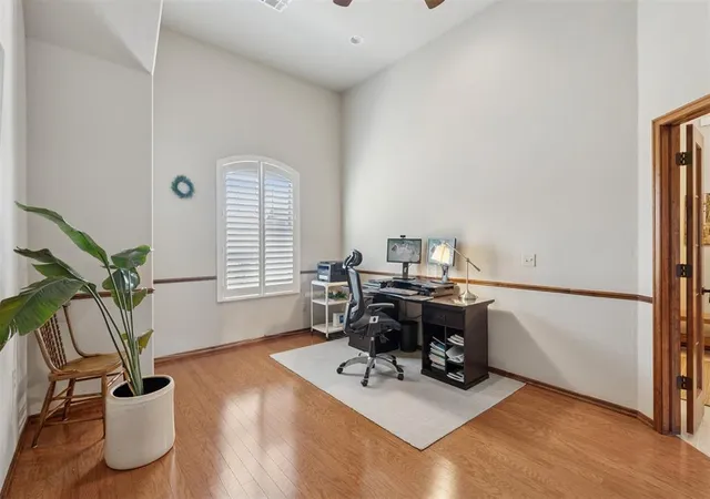Photo 31 of Single family home for sale at 1017 Justin Dr, Yukon, OK 73099 | MLS# 1193089 | Listing updated on 2025-12-14