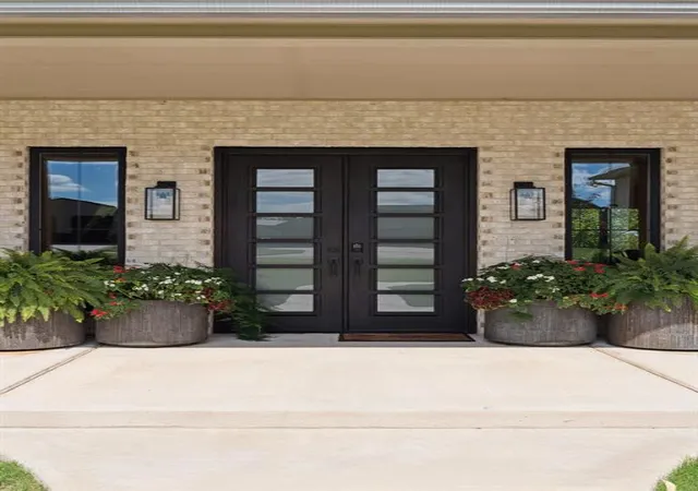 3rd image of 807 Colbert St, Tuttle, OK 73089 | MLS# 1193142