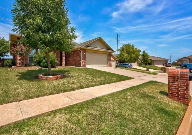2nd image of 4909 Nw 164th Ter, Edmond, OK 73013 | MLS# 1193280