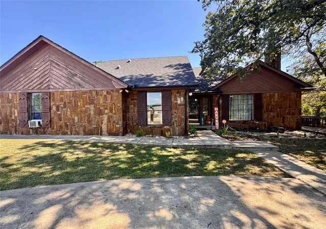 1st image of 2020 Coolidge St, Seminole, OK 74868 | MLS# 1193418