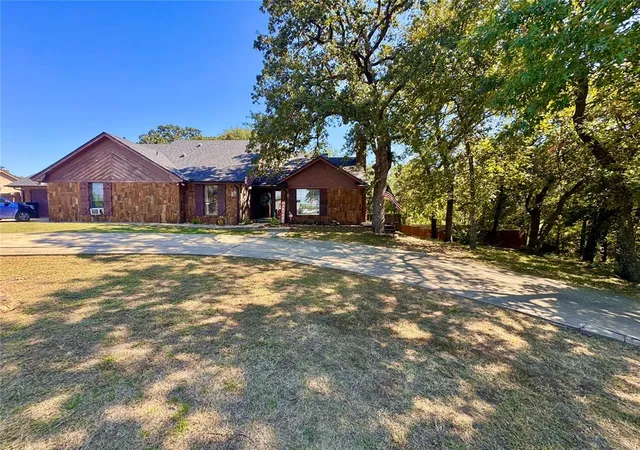 2nd image of 2020 Coolidge St, Seminole, OK 74868 | MLS# 1193418