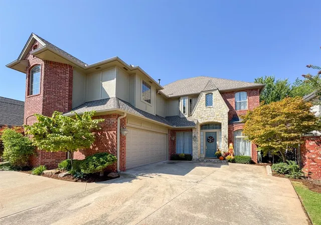 2nd image of 220 Olde Brook Ct, Norman, OK 73072 | MLS# 1193425