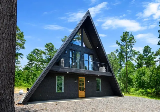 Photo 2 of Single family home for sale at 104 Prickly Pine Trl, Broken Bow, OK 74728 | MLS# 1193426 | Listing updated on 2026-08-26