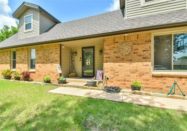 3rd image of 609 N Centennial Way, Mustang, OK 73064 | MLS# 1193929