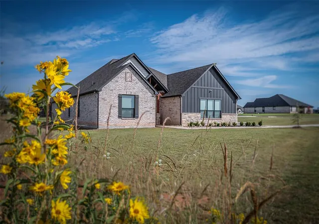 2nd image of 2258 Sanders Ln, Blanchard, OK 73010 | MLS# 1193992