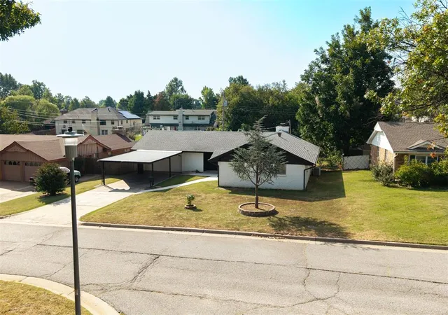 Homes for sale in Oklahoma City, OK | 4612 Nw 62nd St, Oklahoma City, OK 73122 | MLS# 1194071