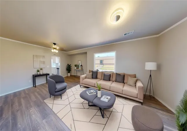 Photo 2 of Single family home for sale at 403 Se Carter St, Ardmore, OK 73401 | MLS# 1194169 | Listing updated on 2026-01-22