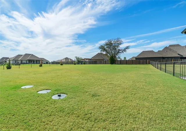 Photo 33 of Single family home for sale at 12825 Parkside Dr, Oklahoma City, OK 73173 | MLS# 1194180 | Listing updated on 2026-01-21