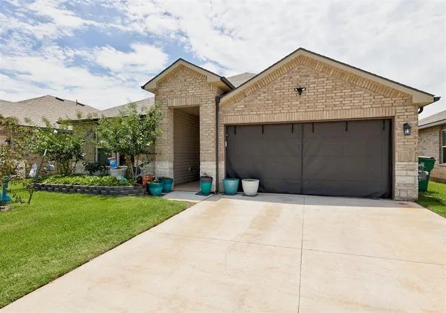 3rd image of 11704 Sw 40Th St, Mustang, OK 73064 | MLS# 1194247