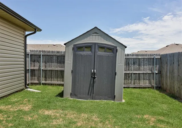 44th image of 11704 Sw 40th St, Mustang, OK 73064 | MLS# 1194247