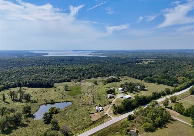 Homes for sale in Nowata, OK | 20568 Se Us Hwy 60 Hwy, Nowata, OK 74048 | MLS# 1194398