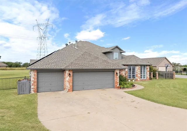 1st image of 1045 Belmont Pl, Yukon, OK 73099 | MLS# 1194433