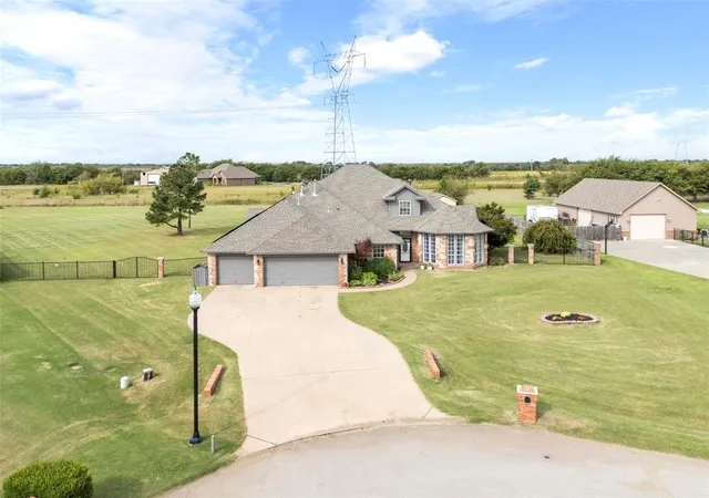 4th image of 1045 Belmont Pl, Yukon, OK 73099 | MLS# 1194433
