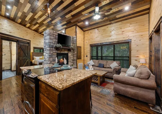 Photo 1 of Single family home for sale at 31 Wild Turkey Trl, Broken Bow, OK 74728 | MLS# 1194608 | Listing updated on 2026-09-23