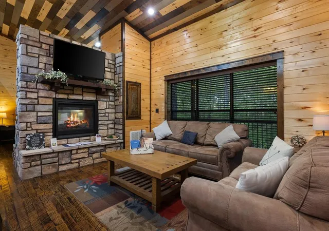 Photo 2 of Single family home for sale at 31 Wild Turkey Trl, Broken Bow, OK 74728 | MLS# 1194608 | Listing updated on 2026-09-23
