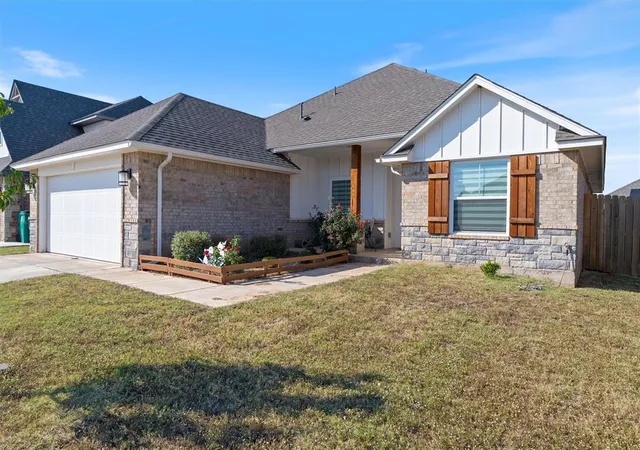 2nd image of 4233 Nw 152nd Ter, Edmond, OK 73013 | MLS# 1194793