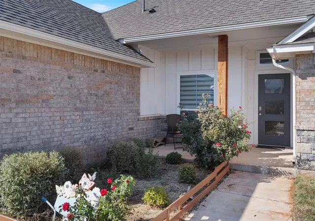 3rd image of 4233 Nw 152Nd Ter, Edmond, OK 73013 | MLS# 1194793