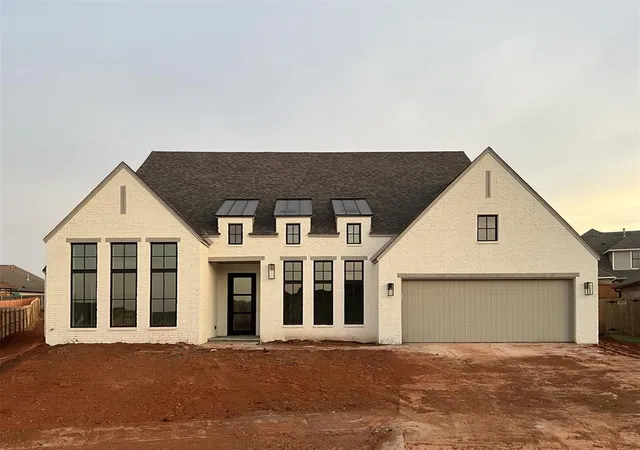 Photo 1 of Sale Pending at 5613 Nw 157th Street, Edmond, OK 73013 | MLS# 1194933 | Listing updated on 2026-08-28