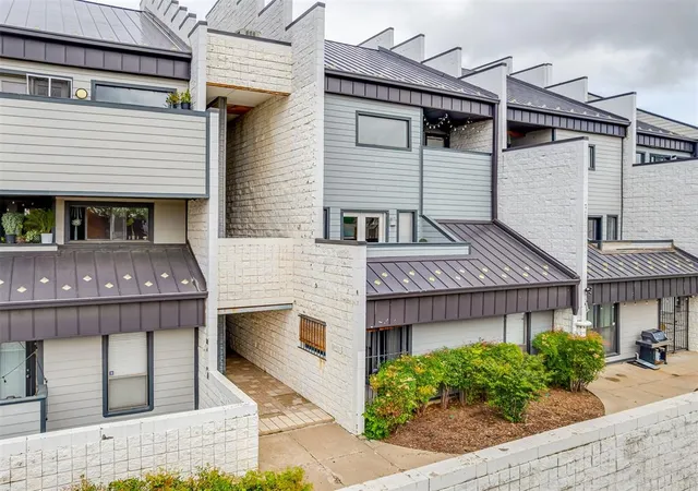 Photo 48 of Condo for sale at 901 Nw 7th St #206, Oklahoma City, OK 73106 | MLS# 1194944 | Listing updated on 2025-10-08