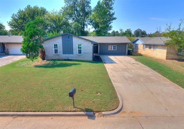 3rd image of 1601 Mcgregor Dr, Oklahoma City, OK 73130 | MLS# 1194953