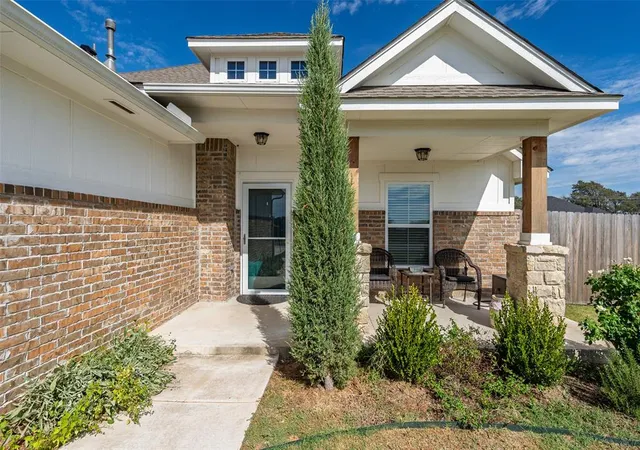 2nd image of 3301 Canadian Trails Ct, Noble, OK 73068 | MLS# 1195142